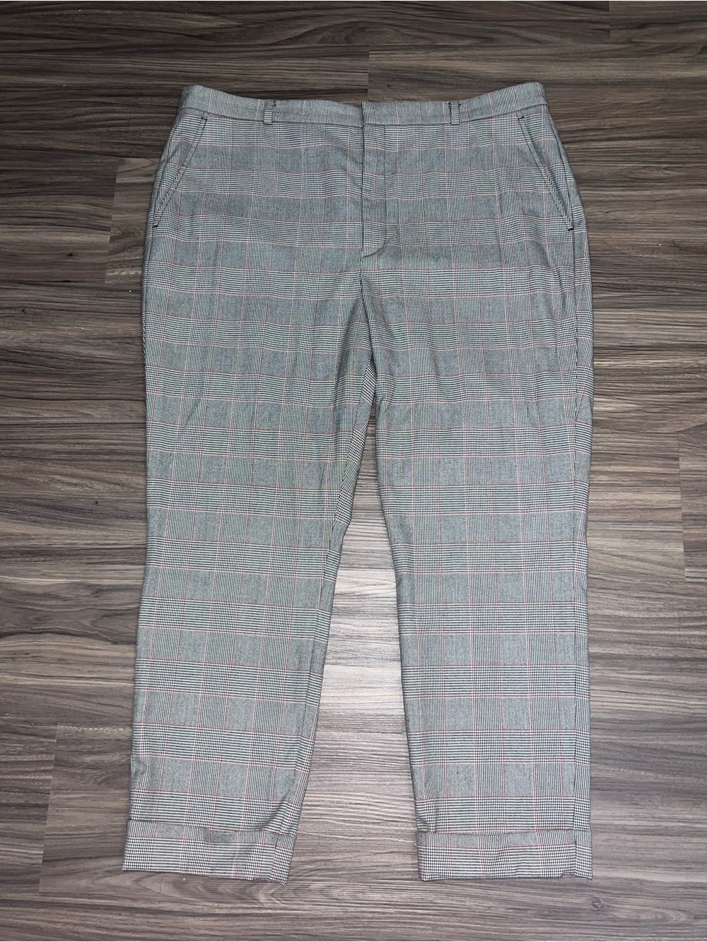 LAUREN Ralph Lauren Grey Glen Plaid Dress Pants with Subtle Red Windowpane